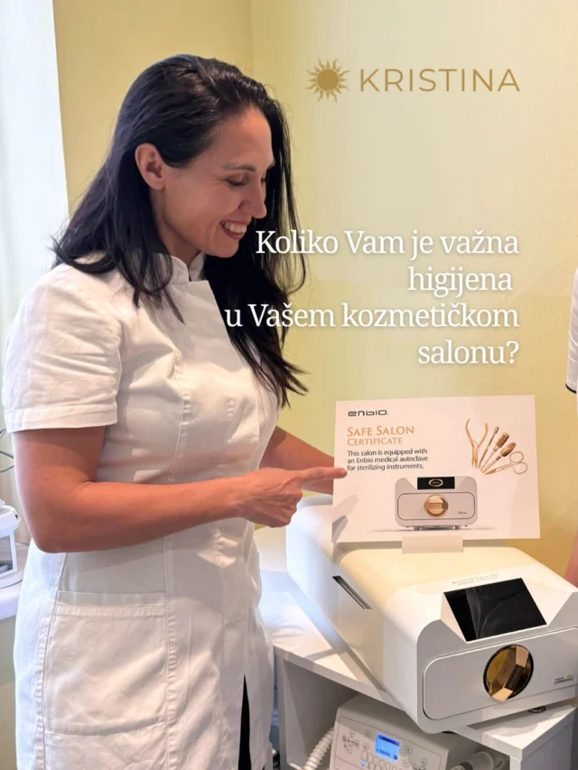 Higijena i sigurnost su temelj svakog tretmana.
U našem salonu od sada koristimo novi profesionalni sterilizator iz @enbiohrvatska , kao dodatni korak prema najvišim standardima sigurnosti.
Posebno smo ponosni i na Safe Salon certifikat, koji potvrđuje kvalitetu, stručnost i profesionalnost našeg rada.
Jer svaka koža zaslužuje siguran pristup.📩 Rezervirajte svoj termin putem poruke u inbox ili na tel. 040311785#enbiohrvatska  #sterilizacija #profesionalnost  #kozmetičkisalonkristina #kristinačakovec #higijena #standardnjege